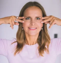 Naojooga-treener-Kaidi-Hunt2-768x860